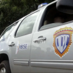 Se cayó mientras corría sobre techos de un barrio en Caracas: dos personas lo buscaban