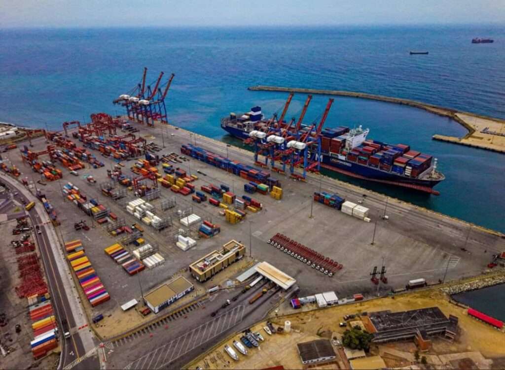Arribó a La Guaira un buque con más de 366 metros de eslora