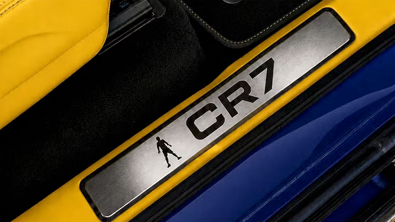 El auto exclusivo con los colores del Al-Nassr que Cristiano Ronaldo sumó a su colección