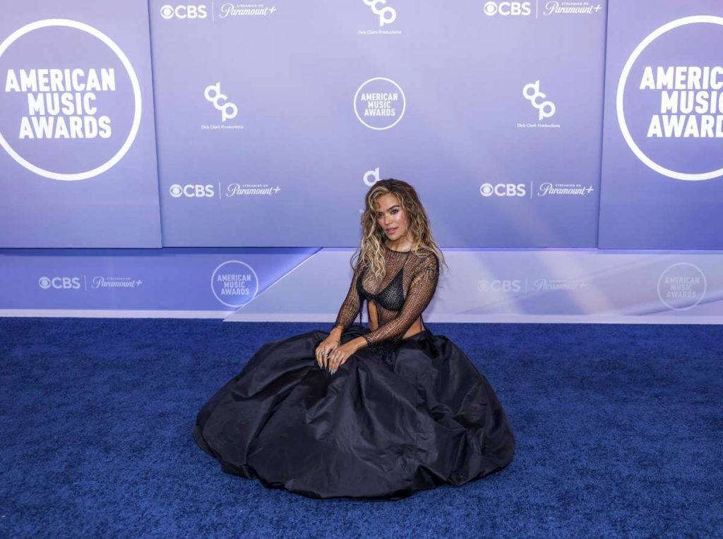 BTS, Karol G y Shakira brillan en los American Music Awards 2026