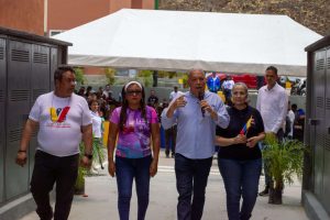 Cien familias estrenan apartamento en Mirador de Caiza en Charallave 