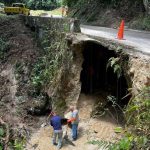 Corrigen falla de borde en la carretera hacia Choroní