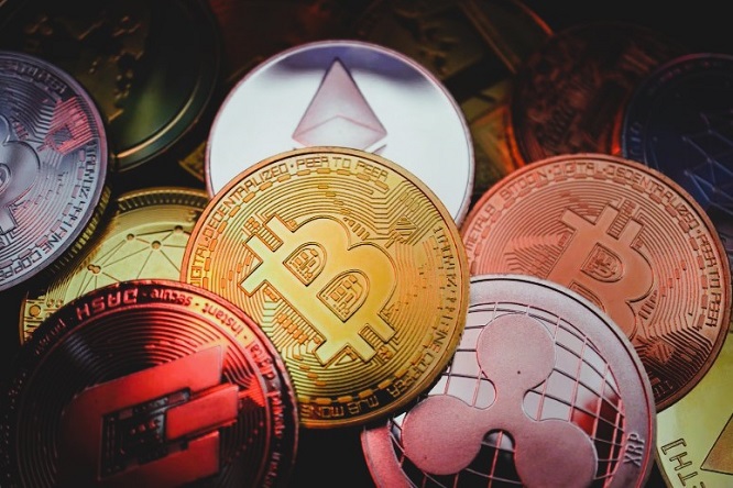 Héctor Andrés Obregón Pérez - Stablecoins; Intrincado equilibrio entre paridad, reservas y control fiscal - FOTO