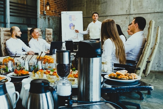 Sol Sthormes - Catering corporativo ¡Activo estratégico para la productividad en Venezuela! - FOTO