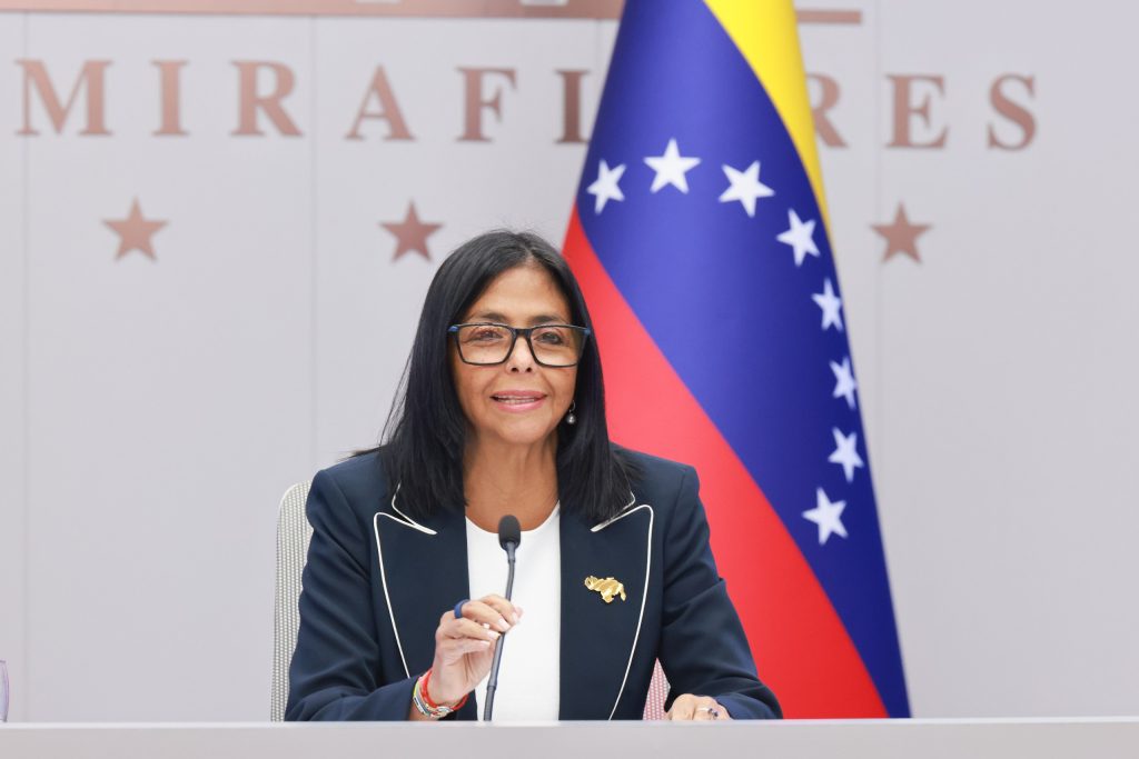 Delcy Rodríguez asegura que han distribuido 47 % de los insumos médicos donados por EEUU
