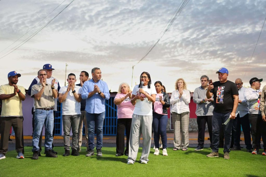 Delcy Rodríguez evaluó proyectos sociocomunitarios en Anzoátegui