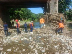 Desplegaron jornadas en canales y quebradas de Sucre