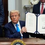 EEUU recrudece sanciones contra Cuba al firmar nueva orden ejecutiva