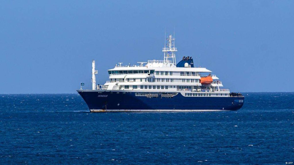 El crucero portador del hantavirus llega a Tenerife el domingo