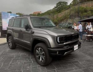 🛒El valor de la experiencia😎💸 Caracas Campus abre las puertas de su feria🍝 y Baic la rompe con su BJ40Pro🚘