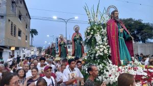 En San Felipe honran a su santo patrono con procesión de ocho imágenes