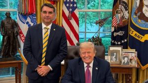 La promesa del hijo de Bolsonaro a Donald Trump si gana la presidencia de Brasil