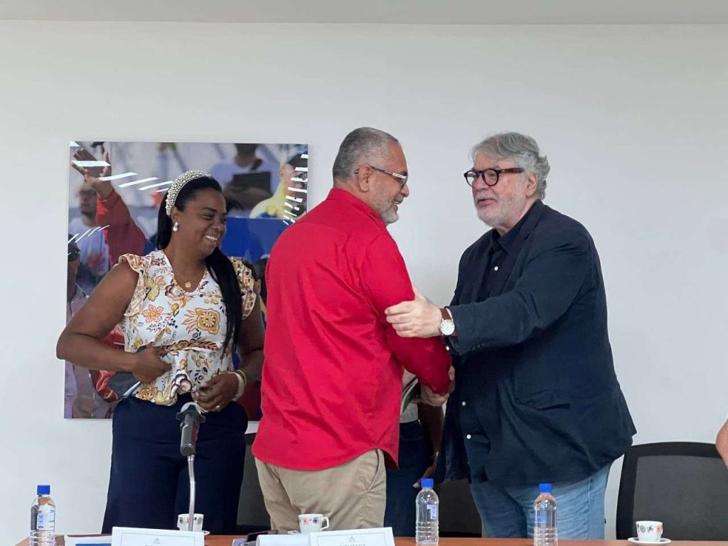 Foro para fortalecer la comunicación popular y alternativa llega a La Guaira