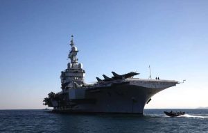 Francia envía su portaviones Charles de Gaulle al mar Rojo