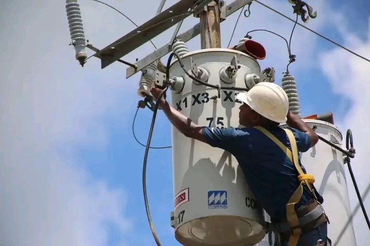 Gobierno y sector privado revisan paln de ahorro energético