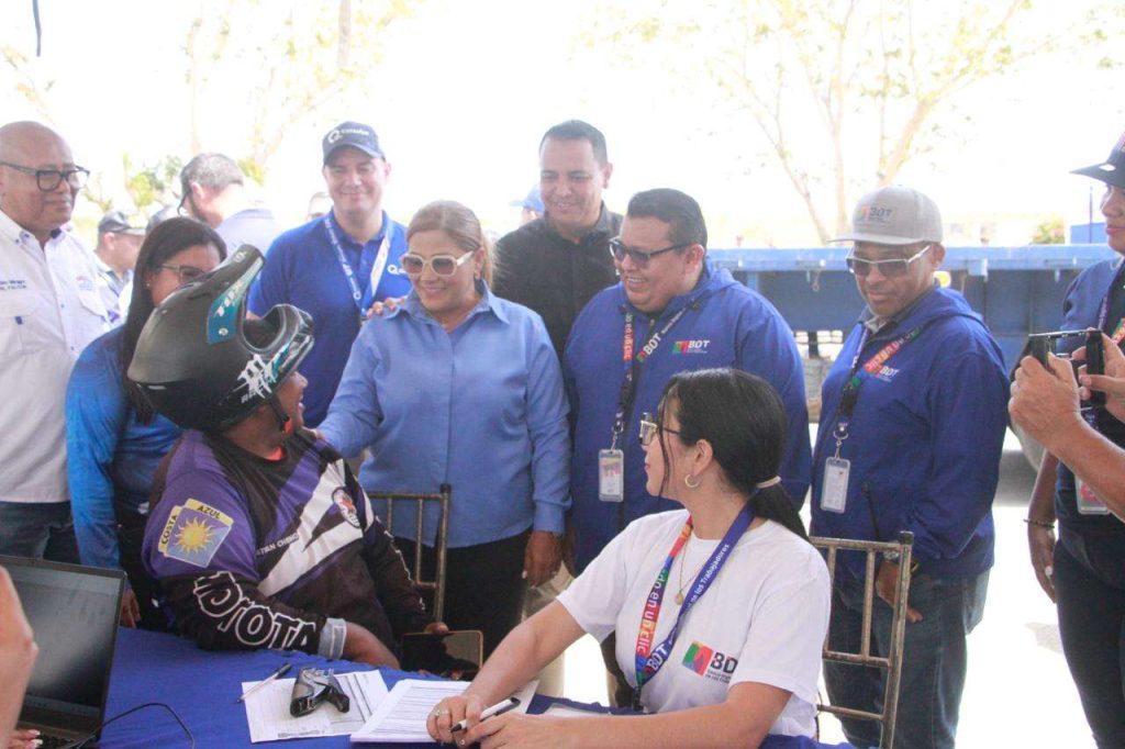 Gran feria del transportista urbano atiende a siete municipios de Falcón