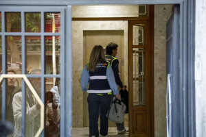 Imputan a Zapatero por tráfico de influencias en caso Plus Ultra