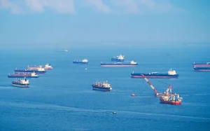 Irán mantiene bloqueo naval en estrecho de Ormuz pese al anuncio de Trump