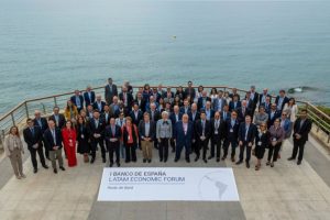 Venezuela se reincorpora al circuito de bancos centrales en el LatAm Economic Forum de España
