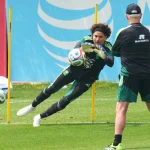 Memo Ochoa trabaja para conseguir puesto en lo que sería su sexto mundial