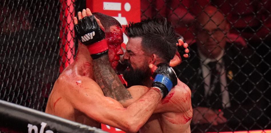 La sangrienta pelea entre dos figuras de MMA que terminó por una decisión médica: “No podía ver nada”