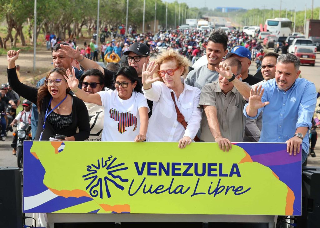 Peregrinos por la paz y la independencia económica
