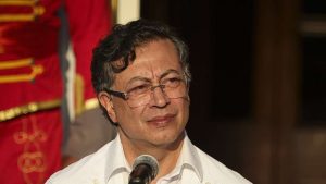 Petro ordena exportar de urgencia excedentes de arroz colombiano a Cuba