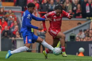 abucheos en Anfield el Liverpool empata ante el Chelsea
