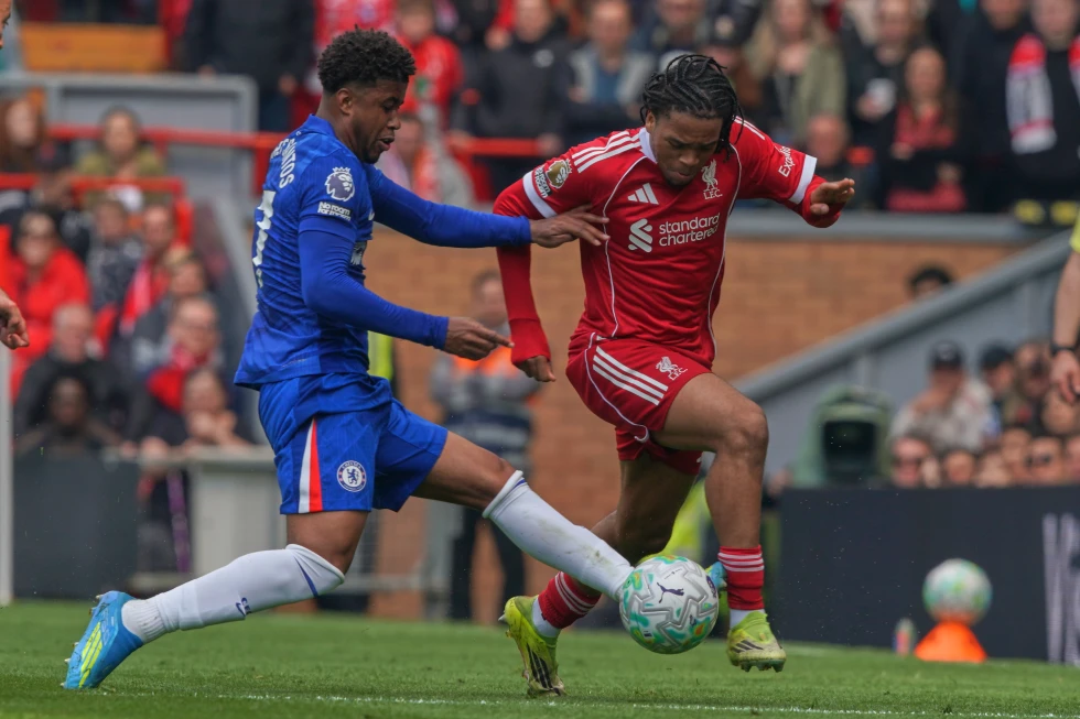 abucheos en Anfield el Liverpool empata ante el Chelsea