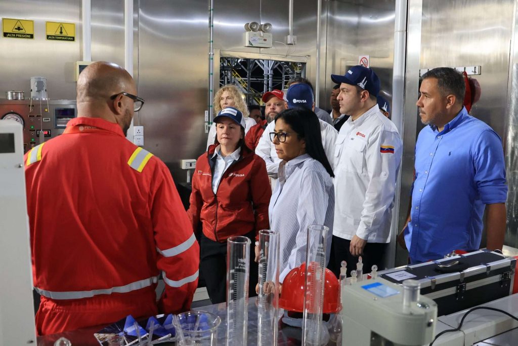 Presidenta (e) instaló el Consejo Académico Superior de los Hidrocarburos y activó el "Taladro Escuela"