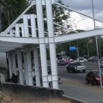Refugios para motorizados de autopista alivian tráfico en lluvias