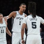 Stephon Castle anota 32 y Spurs aplastan 139-109 a Timberwolves para eliminarlos en 6 partidos