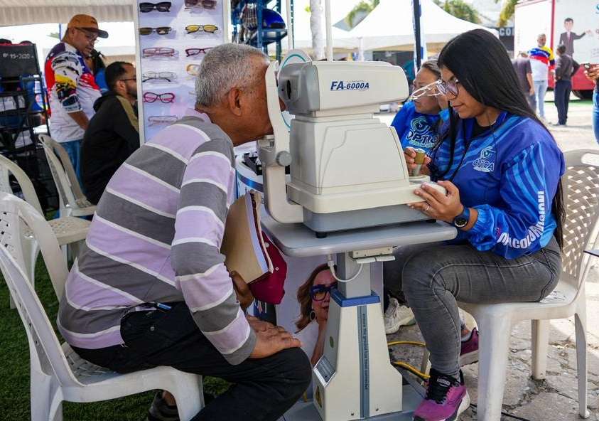 Transportistas de Anzoátegui reciben atención integral en gran jornada