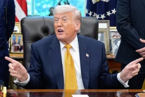Trump dice que alto al fuego con Irán está vigente a pesar de atacar objetivos