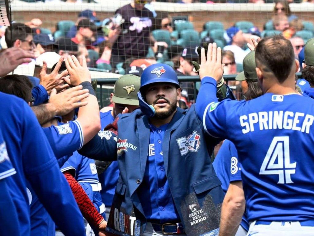 Yohendrick Piñango saca su primer jonrón de la zafra