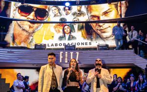 Chino y Nacho encendieron Madrid con “Radio Venezuela” y Luz Kelly brilló como conductora del evento