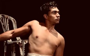 poder, identidad y salud mental en un inquietante juego teatral