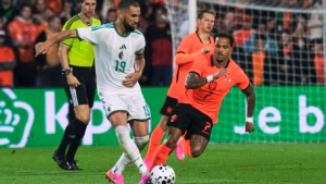 Argelia derroto 1-0 a Países Bajos con gol sobre la hora de Hadj Moussa