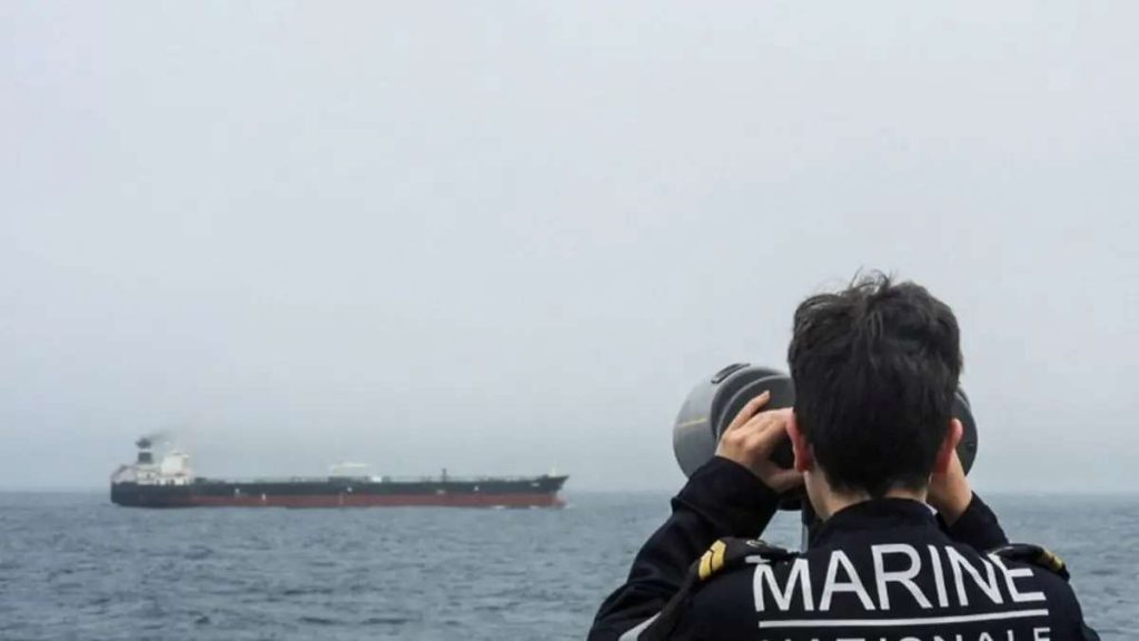 Armada de Francia intercepta buque petrolero procedente de Rusia en el Atlántico