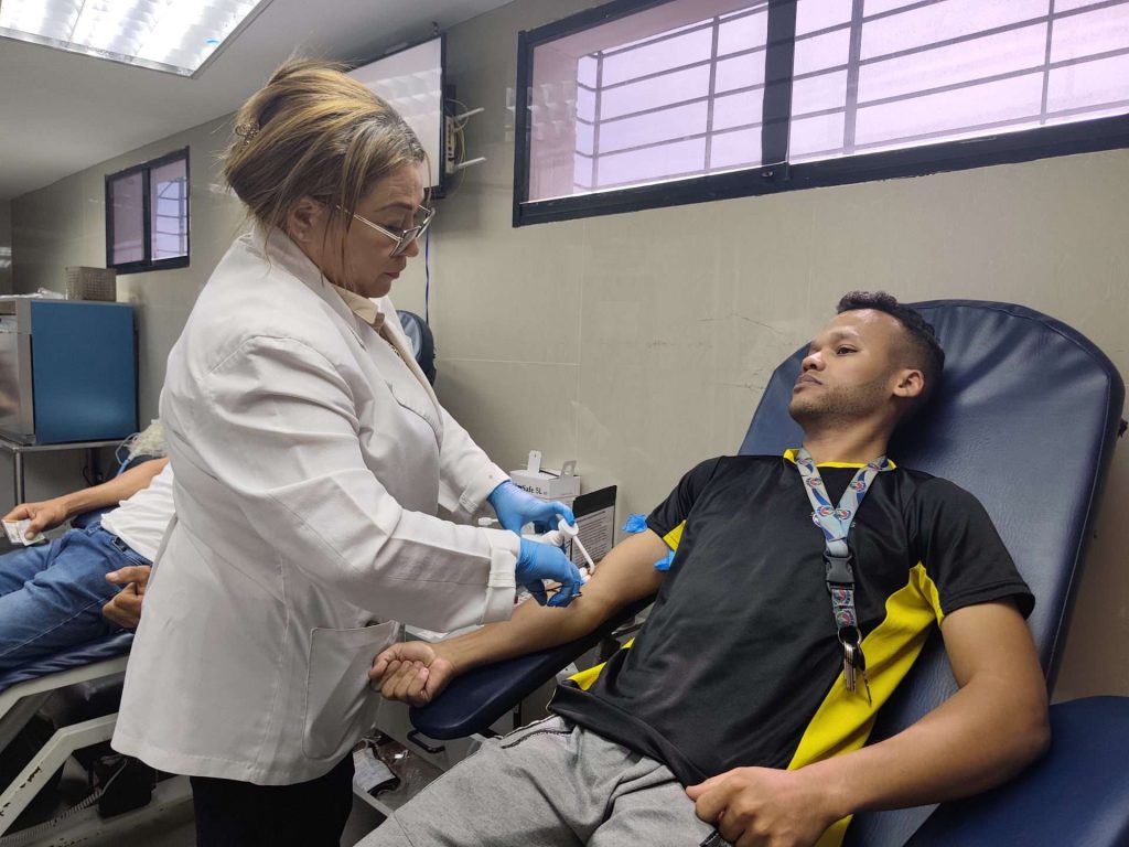 Bancos de sangre de La Guaira llaman a reforzar donaciones voluntarias