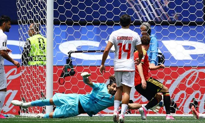 Beiranvand hace la parada que evita la derrota de Irán frente a Bélgica
