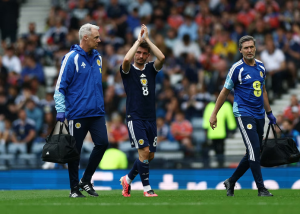 una de las máximas figuras de su selección y se rompió la rodilla en un amistoso