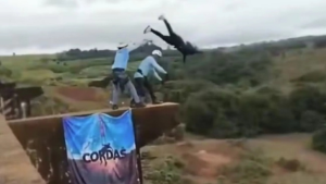 La revelación del instructor de bungee tras la muerte de la joven que fue lanzada sin cuerdas de seguridad