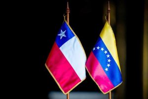 Chile dice que restablecimiento de relaciones es prioridad pero "depende de la voluntad de Venezuela"