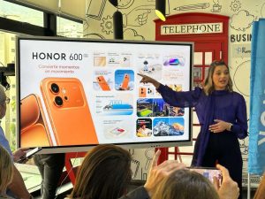 Dale vida a tu imagen: HONOR 600 llega con IA avanzada