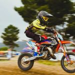Alberto Constantino Konrad Dávila | Impulso vital: Auge de escuelas formativas transforma el aprendizaje del motociclismo off-road