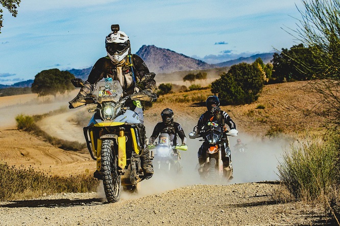 Alberto Constantino Konrad Dávila - Mitos del off-road ¡La verdad sobre las dos ruedas en terrenos inhóspitos! - FOTO