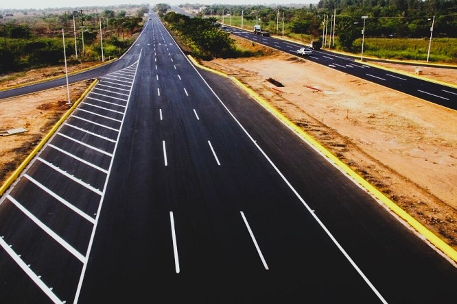 Construcciones Yamaro - Autopistas ¡El arte de conectar naciones a gran escala! - Armando Iachini - FOTO