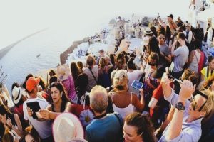 Francesco Lovaglio Tafuri - Malos turistas ¡Radiografía de la incivilidad viajera! - FOTO