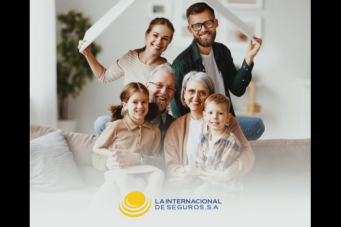 Hjalmar Jesús Gibelli Gómez - La Internacional de Seguros celebra a la familia venezolana ¡Honrando el valor de los vínculos y los pequeños detalles! - FOTO